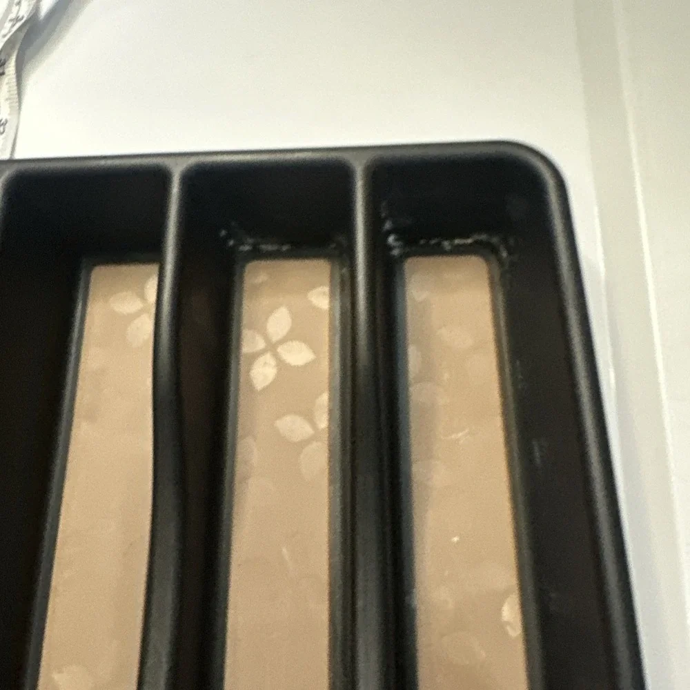 Rubbermaid No-Slip Large, Silverware Tray‎ Organizer, Black with Brown.